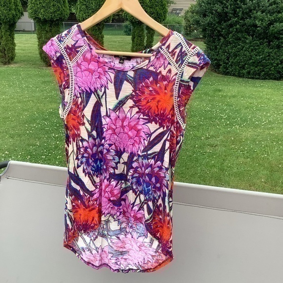 Cupio Tops - Cupio sleeveless top